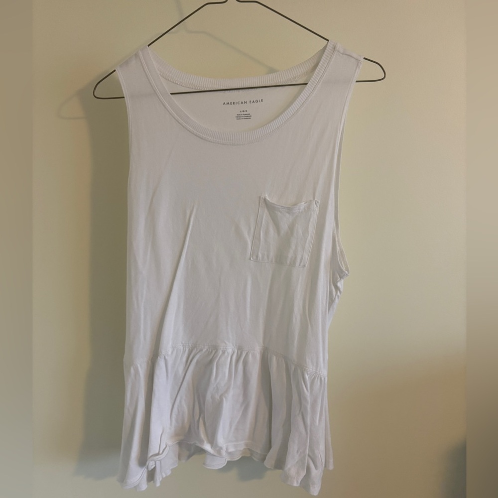 American Eagle Outfitters White Sleeveless Top Size Large